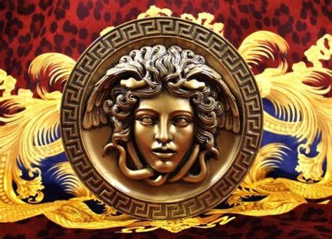 versace medusa-head used|why did Versace choose medusa.